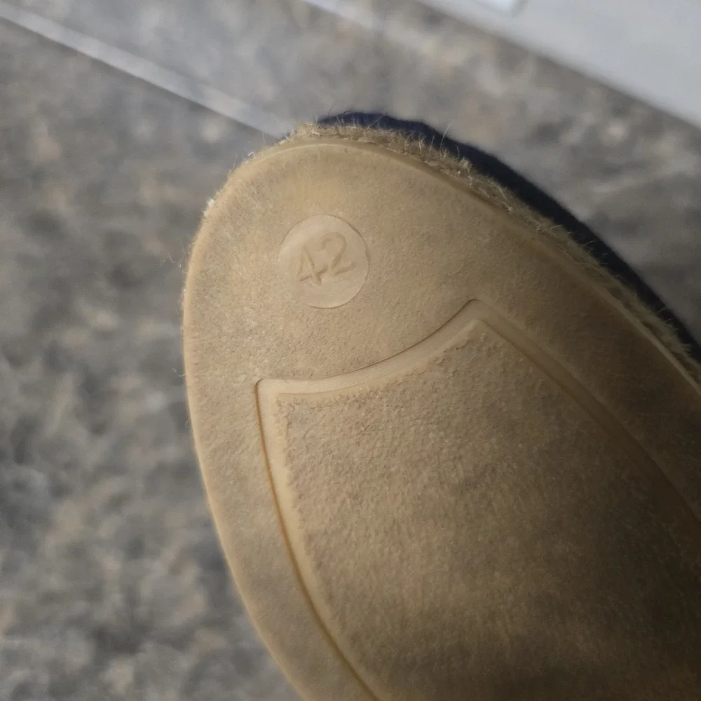 Viscata Navy Blue Low Wedge Espadrilles‎ Sandals - Size US 11.5